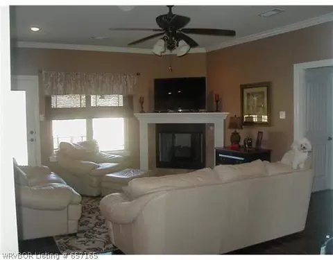 6209 Hickory Ln, Fort Smith, AR 72916 photo 4