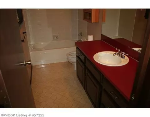 908 3rd Ter, Barling, AR 72923 photo 11