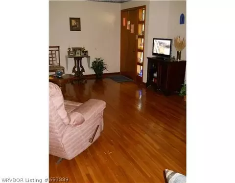 808 Mary St, Paris, AR 72855 photo 2