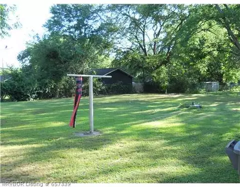 808 Mary St, Paris, AR 72855 photo 6