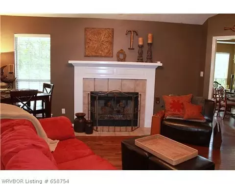 9809 Fenwick Ct, Fort Smith, AR 72908 photo 4