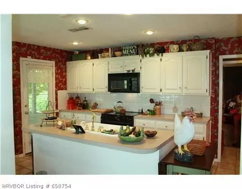 9809 Fenwick Ct, Fort Smith, AR 72908 photo 5