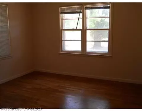 1141 E 6th St, Waldron, AR 72958 photo 7