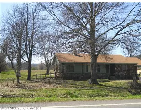 1141 E 6th St, Waldron, AR 72958 photo 1