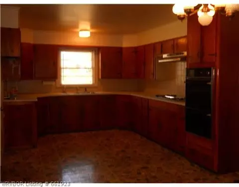 1141 E 6th St, Waldron, AR 72958 photo 2