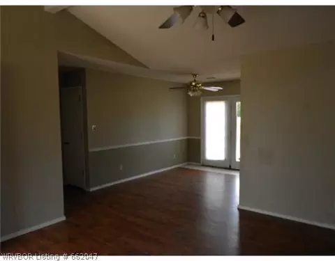 1016 Ruby Dr, Van Buren, AR 72956 photo 3