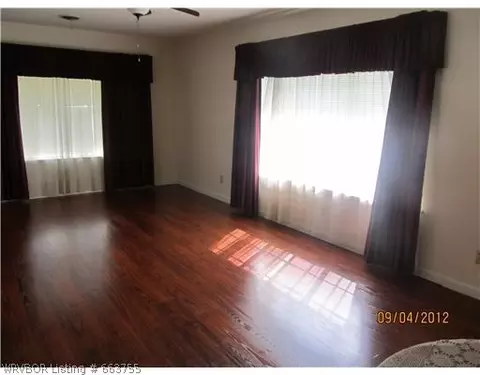 503 Elm St, Paris, AR 72855 photo 5