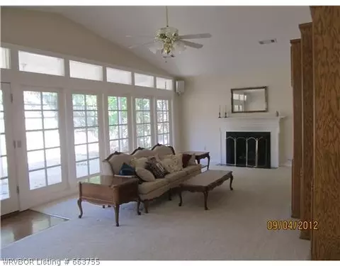 503 Elm St, Paris, AR 72855 photo 3