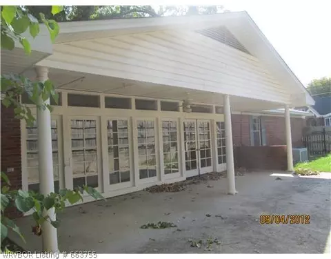 503 Elm St, Paris, AR 72855 photo 2