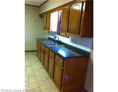 9500 County Line Rd, Charleston, AR 72933 photo 5