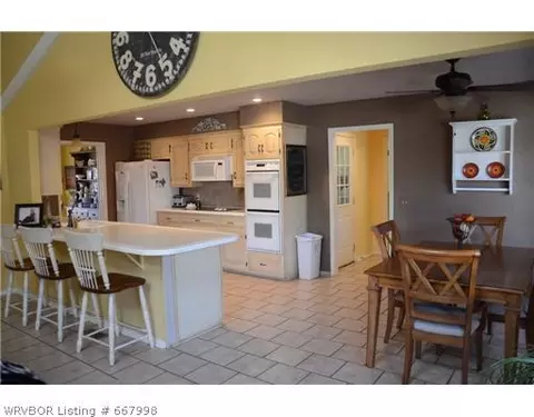 2124 Warwick Pl, Fort Smith, AR 72903 photo 3