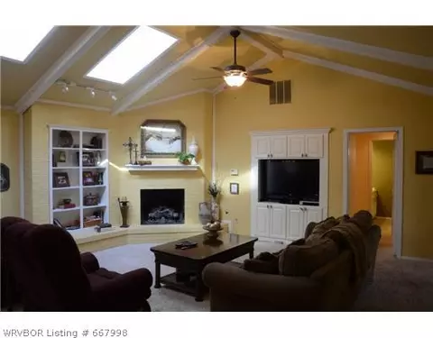 2124 Warwick Pl, Fort Smith, AR 72903 photo 2