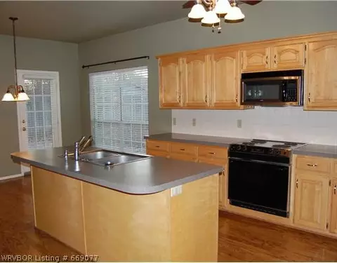 9608 Hanover Cir, Fort Smith, AR 72908 photo 4