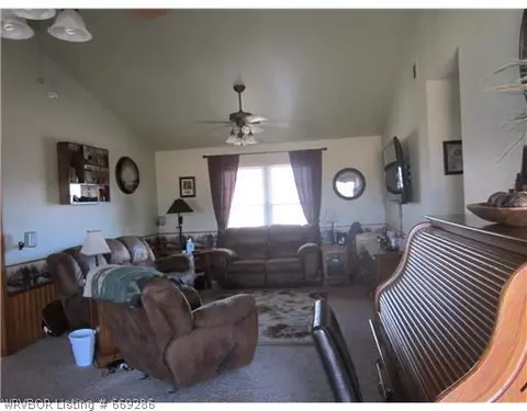 26514 Britton Bottom Ln, Howe, OK 74940 photo 4