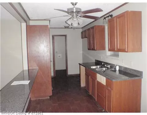 1005 Pattie Ln, Barling, AR 72923 photo 3