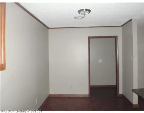1005 Pattie Ln, Barling, AR 72923 photo 4