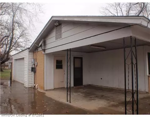 1005 Pattie Ln, Barling, AR 72923 photo 12