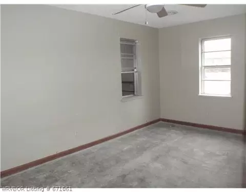1005 Pattie Ln, Barling, AR 72923 photo 7