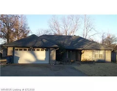 4401 Victoria Dr, Fort Smith, AR 72904 photo 1