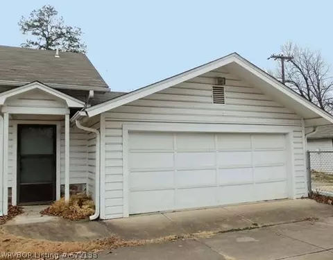 323 N 18 St, Fort Smith, AR 72901 photo 3