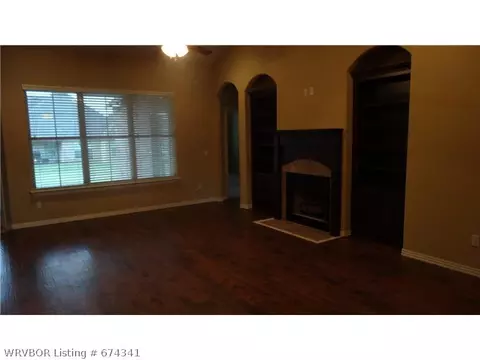 5615 Williamson Pl, Fort Smith, AR 72916 photo 4