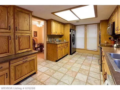 8705 Meadow Dr, Fort Smith, AR 72908 photo 4