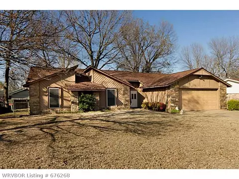 8705 Meadow Dr, Fort Smith, AR 72908 photo 1