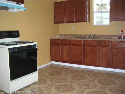 2024 N 13th St, Fort Smith, AR 72904 photo 2