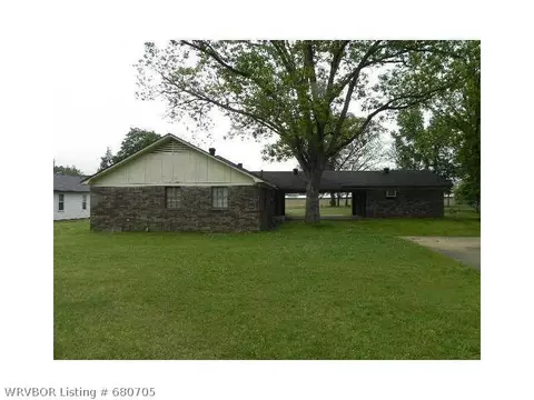 1106 E Academy St, Paris, AR 72855 photo 4