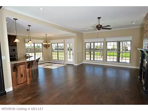 8421 Reata St, Fort Smith, AR 72916 photo 5