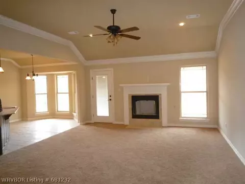9019 Gracie Ln, Fort Smith, AR 72916 photo 3