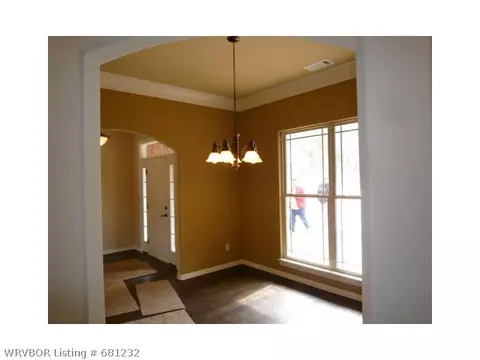 9019 Gracie Ln, Fort Smith, AR 72916 photo 5