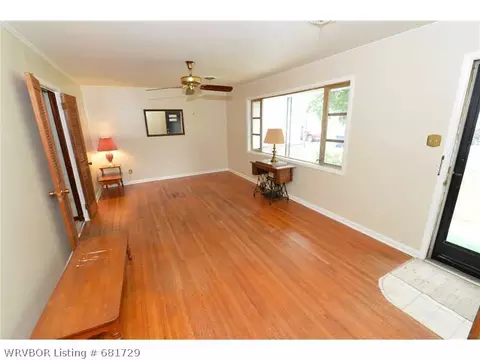 3314 S 18 St, Fort Smith, AR 72901 photo 2