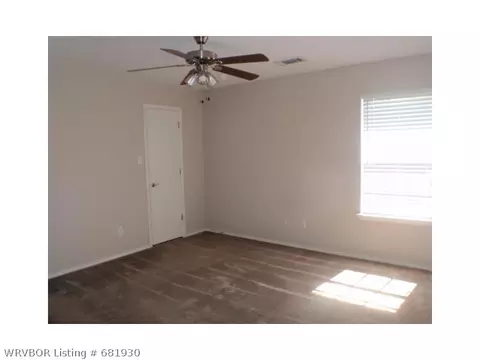 1106 N 10 St, Barling, AR 72923 photo 8