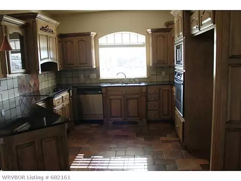 12723 Moonlight Dr, Fort Smith, AR 72916 photo 9