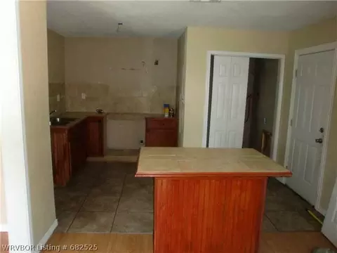 1443 N 19th St, Fort Smith, AR 72904 photo 2