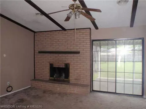 8920 Fresno St, Fort Smith, AR 72903 photo 2