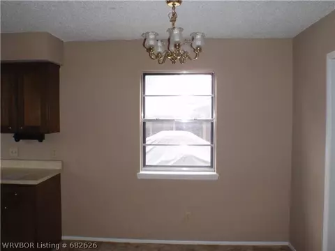 8920 Fresno St, Fort Smith, AR 72903 photo 4
