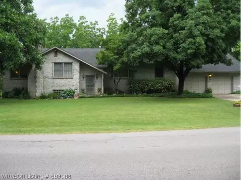 5821 S Cliff Dr, Fort Smith, AR 72903 photo 1
