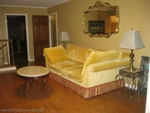 5821 S Cliff Dr, Fort Smith, AR 72903 photo 3