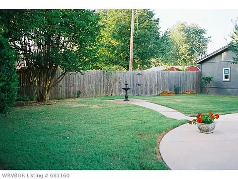 6221 Dallas St, Fort Smith, AR 72903 photo 4