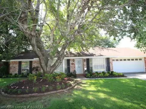 2519 Riviera Cir, Fort Smith, AR 72903 photo 1
