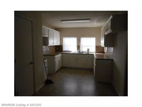 403 N 17th St, Fort Smith, AR 72901 photo 2