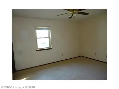 1418 Joey Cir, Lavaca, AR 72941 photo 9
