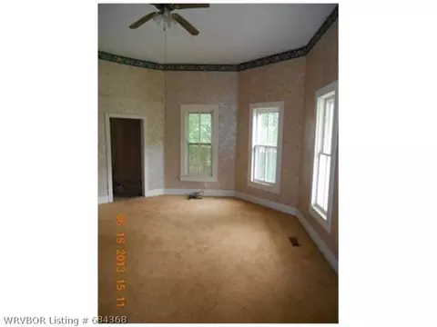 311 E 6th St, Waldron, AR 72958 photo 4