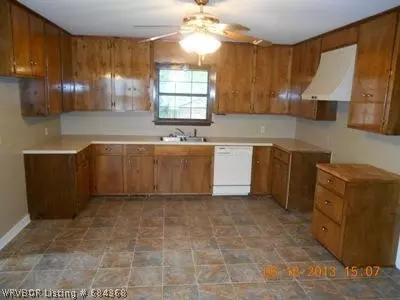 311 E 6th St, Waldron, AR 72958 photo 10
