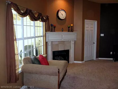 2404 L St, Barling, AR 72923 photo 6