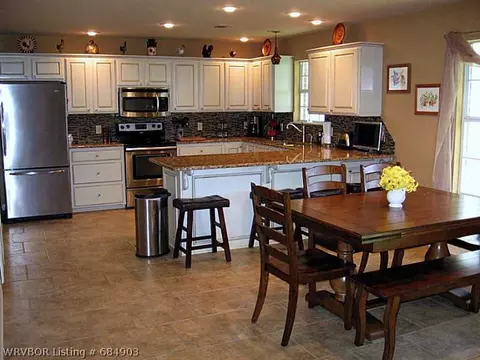 2404 L St, Barling, AR 72923 photo 2