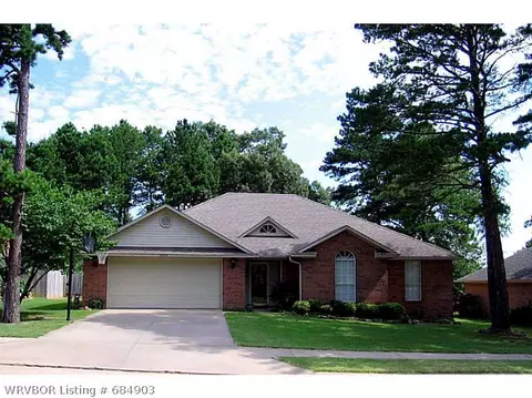 2404 L St, Barling, AR 72923 photo 1
