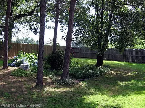 2404 L St, Barling, AR 72923 photo 19